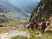 Dal MONTE MADONNINO (2502 m.), salito dalla ripida cresta nord e sceso dal pietroso canalone ovest,ai LAGHI DEI CURIOSI, CABIANCA e ZELTO, il 22 settembre 2013 - FOTOGALLERY